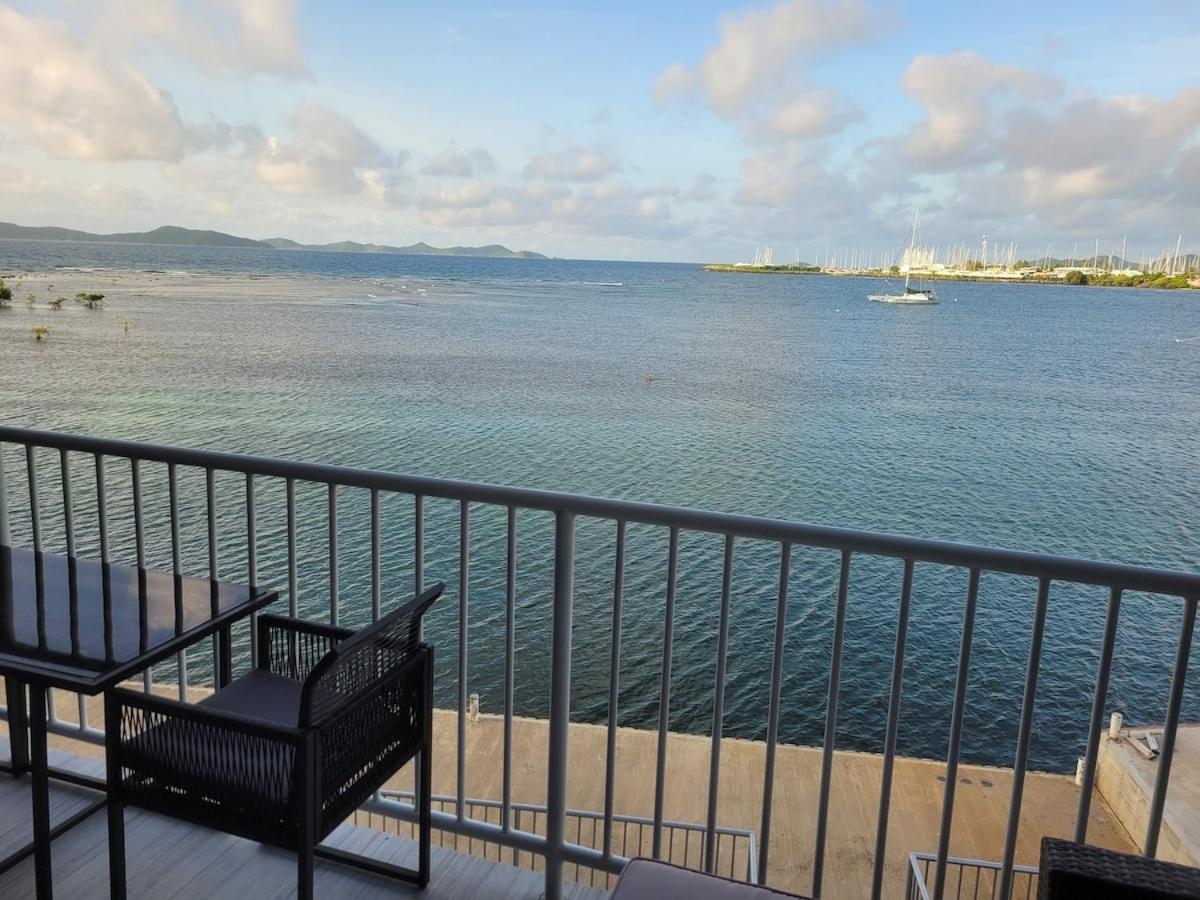 Modern Waterfront Apartment Road Town  Ngoại thất bức ảnh